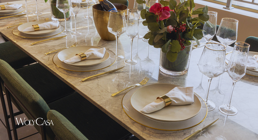 Mesa posta Natal dourado: mais brilho para sua ceia