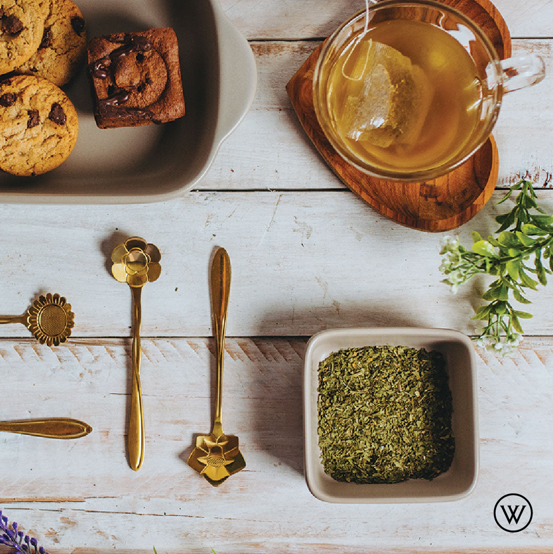 Conjunto 4 Colheres de Chá de Aço Inox Flores Dourado - Wolff