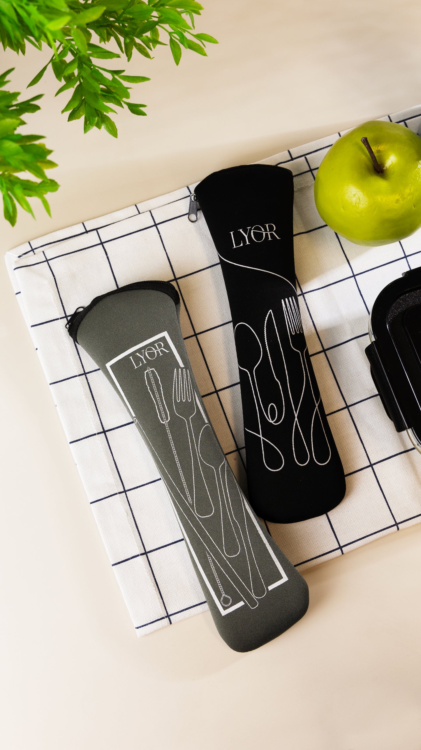Conjunto 6 Peças Estojo de Neoprene Cinza com 3 Talheres Positano Canudo e Escovinha - Lyor