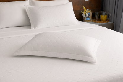 Fronha Saphira 50cm x 70cm Toque 300 Fios Branco Microfibra - Lyor