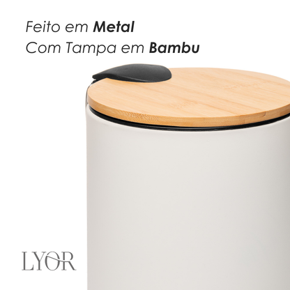 Lixeira Redonda de Metal com Pedal e Tampa em Bambu Branca 5L - Lyor