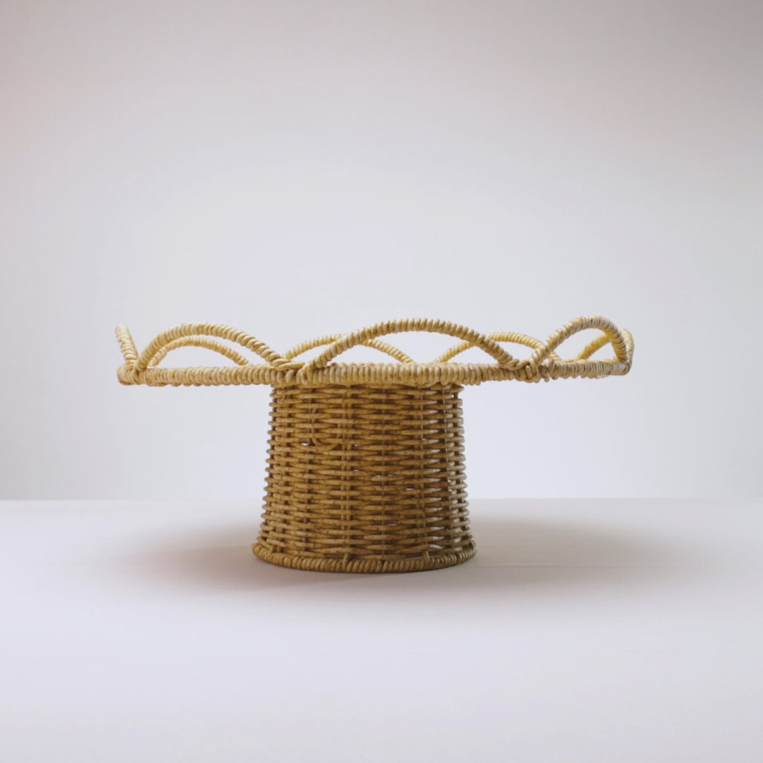 Prato para Bolo com Pé Bali 25cm x 25cm x 12,5cm Plástico - Lyor